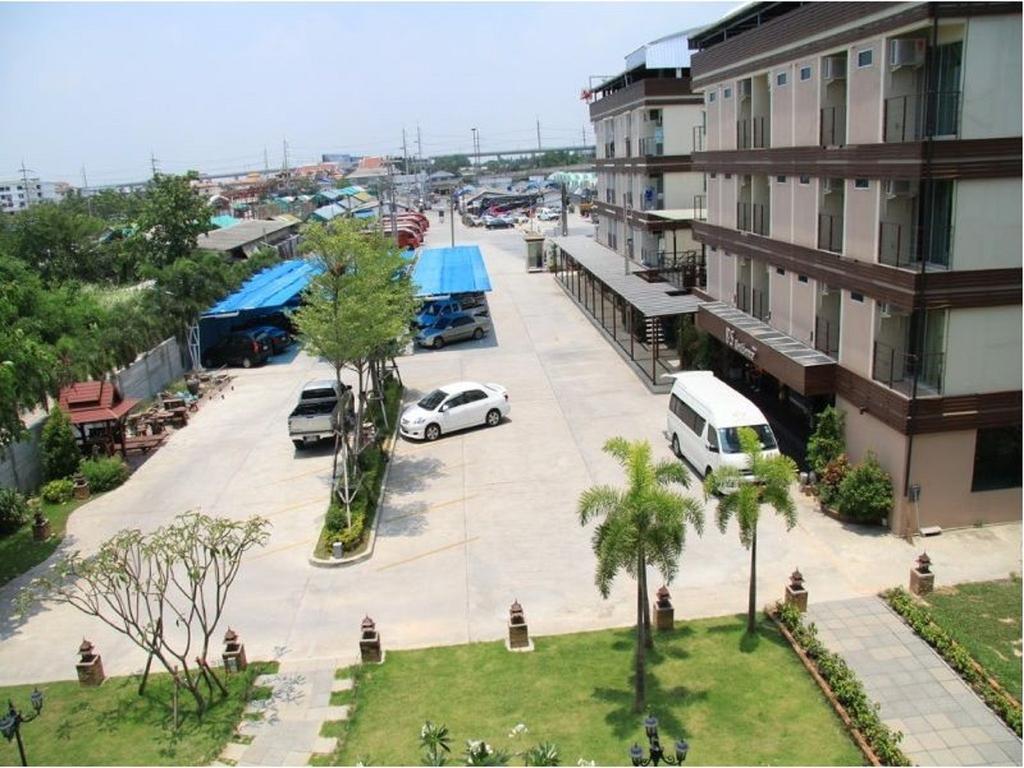 Bs Residence Suvarnabhumi Банкок Екстериор снимка